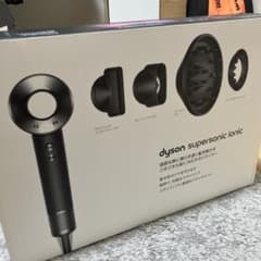 Dyson Supersonic Ionic ヘアドライヤー HD03のサムネイル