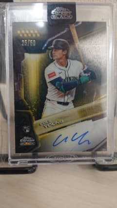 Cole Young Topps Chrome Black Auto /50のサムネイル