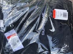 supreme NIKE Jewel Crewneck 黒　Lのサムネイル