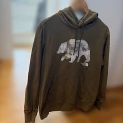 THE NORTH FACE パーカー カーキ ベアプリントのサムネイル