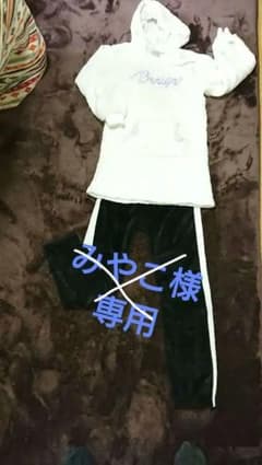 再値下 パジャマ セットアップ  140 女の子 あったか  ルームウェアのサムネイル