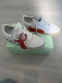 Off-White™ オフホワイト　 スニーカーのサムネイル