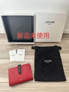 【新品未使用】【限定セール中】CELINE レザー二つ折り財布 レッド×ブラックのサムネイル