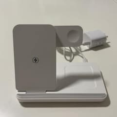 ワイヤレス充電器 ホワイト コンパクト　スマホ　充電器のサムネイル