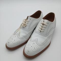 美品】REGAL ホワイトウイングチップ ドレスシューズ 23.5㎝ - メルカリ