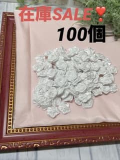 在庫SALE】サテンミニ巻バラ(ホワイト)100個 - メルカリ