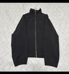 zara ナイロンジャケット　ブラックのサムネイル