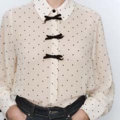 【3/21出品削除予定】ZARA ドット柄リボン付きシャツ Mのサムネイル