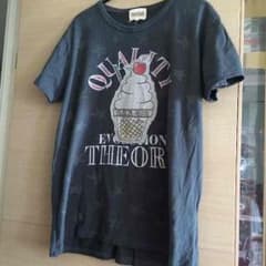 rough風 ソフトグリーム柄のTシャツのサムネイル