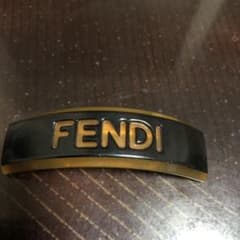 FENDIのバレッタのサムネイル