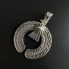 美品】Navajo Darrell Cadman サンダーバード ペンダント - メルカリ