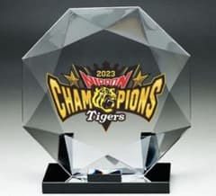 【祝！リーグ優勝】阪神タイガース 日本一記念 クリスタル盾 優勝ロゴ 祝！リーグ優勝】阪神タイガース 日本一記念 クリスタル盾 優勝