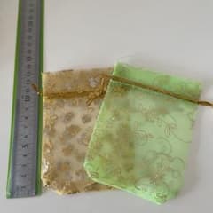 オーガンジー ギフト袋 10枚セット 花柄 巾着のサムネイル