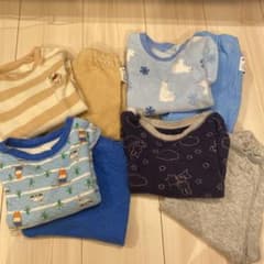ユニクロ　パジャマ　4セット売りのサムネイル
