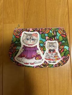 ハンドメイド コヤンイサムチョン ダーツ入りポーチ - メルカリ