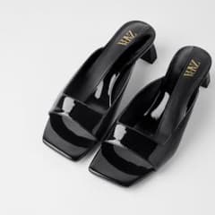 ZARA エナメル スクエアサンダル ミュールのサムネイル