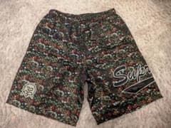 Supreme（シュプリーム）　ハーフパンツ　新品未使用のサムネイル