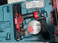 マキタ　ビス打ち機　【最終値下げ】のサムネイル