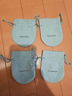 Tiffany & Co. ライトブルーポーチ 4個セットのサムネイル