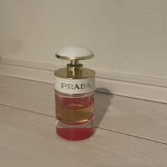 PRADA CANDY 香水のサムネイル