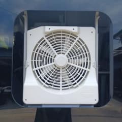 今週末迄価格　ハイエース　FIAMMA ファーマ　ターボキット　扇風機　車中泊 ハイエース車中泊仕様☆Fiamma ☆ターボキット☆換気扇☆ウィンドウ