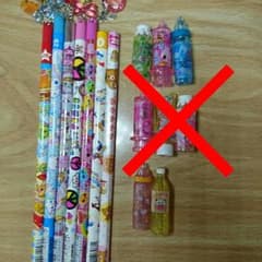 チャーム付き鉛筆5本と鉛筆2本のサムネイル