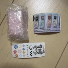 ミニチュア ガラケー ガチャ カプセルトイ ピンクのサムネイル