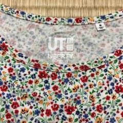 ユニクロ UT リバティTシャツのサムネイル