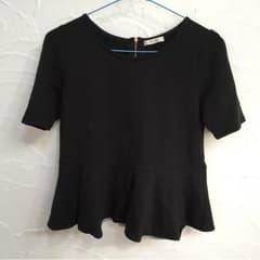 eriii様専用 ラトータリテ ペプラムカットソーのサムネイル