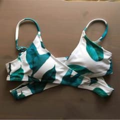 shanti girl様専用  インポートビキニ、リーフ柄、バックリボン、上のみのサムネイル