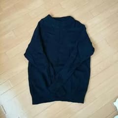 UNIQLO　ニットのサムネイル