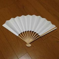 無地 白扇のサムネイル