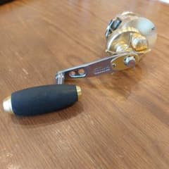 SHIMANO オシアコンクエスト301HG ベイトリールのサムネイル