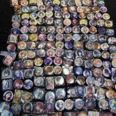 プロセカ　缶バッジ　ラバスト　キーホルダー等　約170点大量まとめ売り プロセカ 缶バッジ ラバスト キーホルダー等 約170点大量まとめ売り