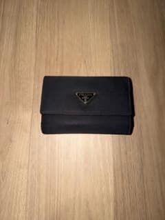 PRADA 三つ折り財布 ブラックのサムネイル