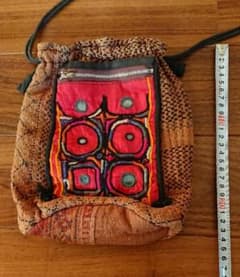 刺繍 ポーチのサムネイル