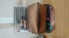 MACメイクブラシのサムネイル