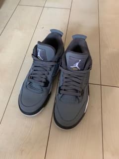 NIKE AIR JORDAN 4 RETRO GREYのサムネイル