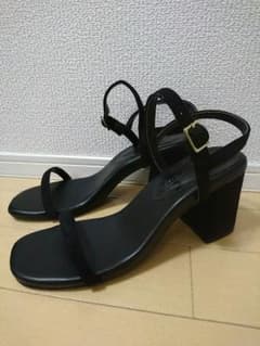 (Bobgirl様専用)AZUL 細ストラップサンダルのサムネイル
