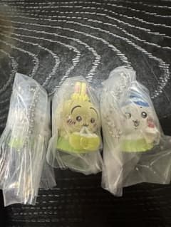 ちいかわ 人魚の島のひみつ たべものいっぱいマスコット 3種セットのサムネイル