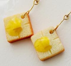 バタートーストピアス　樹脂キャッチ付のサムネイル