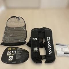 ち*ー様 DF-2003 自動膨張式ライフジャケット ブラック ち*ー様 DF-2003 自動膨張式ライフジャケット ブラック - メルカリ