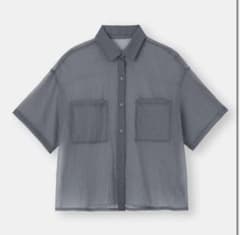 新品タグ付き♡GU♡シアーオーバーサイズシャツのサムネイル