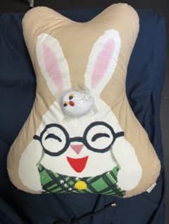 ねないこだれだ　ウサギ　めがねうさぎ クッション と　おばけ　ぬいぐるみ