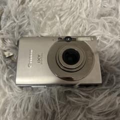 裕*様 canon デジタルカメラ【ジャンク品】充電器付きのサムネイル