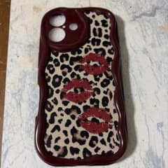 iPhone16ケース レオパード柄 リップモチーフのサムネイル