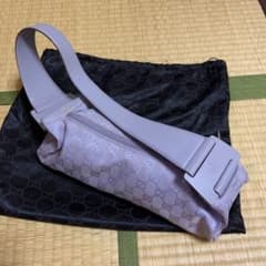 GUCCI  ショルダーバック　正規品のサムネイル