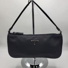 PRADA プラダ アクセサリーポーチ 黒 ナイロン OPTI刻印 PRADA プラダ アクセサリーポーチ 黒 ナイロン OPTI刻印 - メルカリ