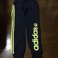 adidasスエットのサムネイル