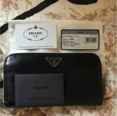 OKADAさん専用 値下げ☆プラダ ラウンドタイプのサムネイル